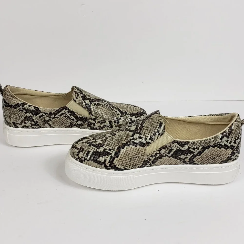 Women’s BAMBOO SNAKE PRINT FASHION SNEAKER SIZE 8